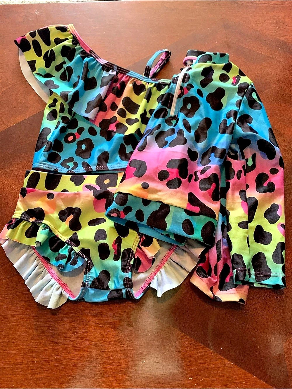 Girls 3T 3 piece Animal Print Swim Set in Multicolor New without tags
